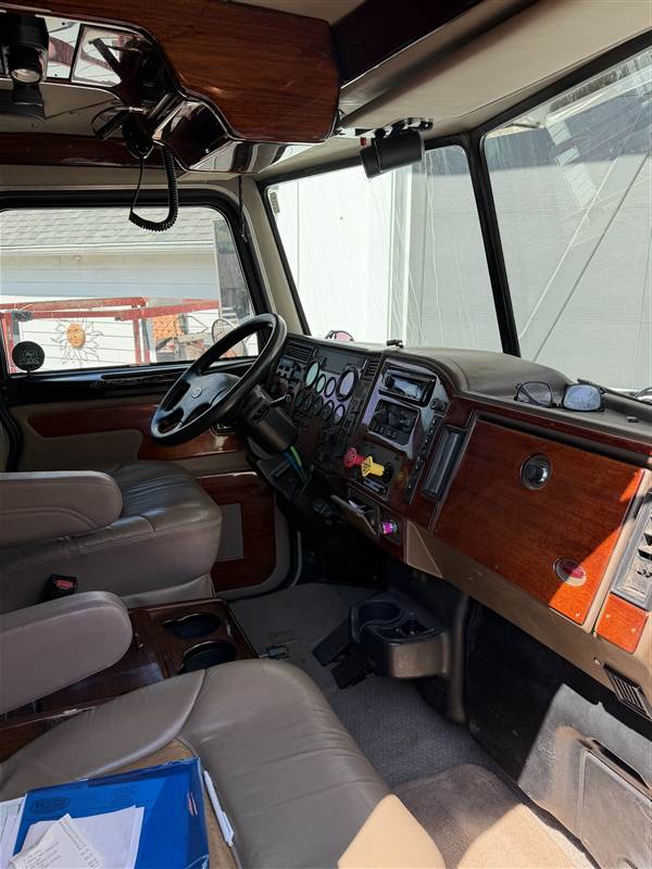 Truck Photo 11