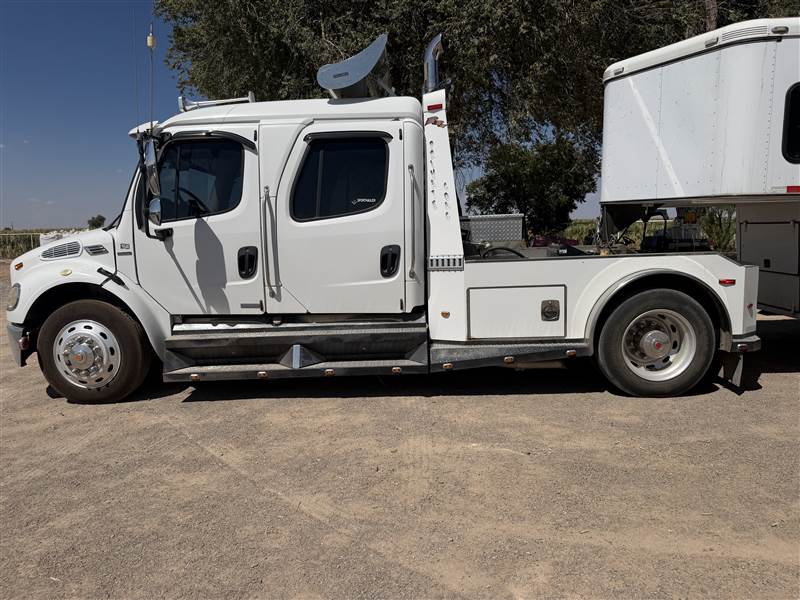 2006 Freightliner M2