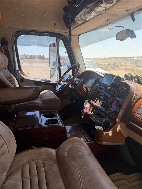 Truck Photo 3